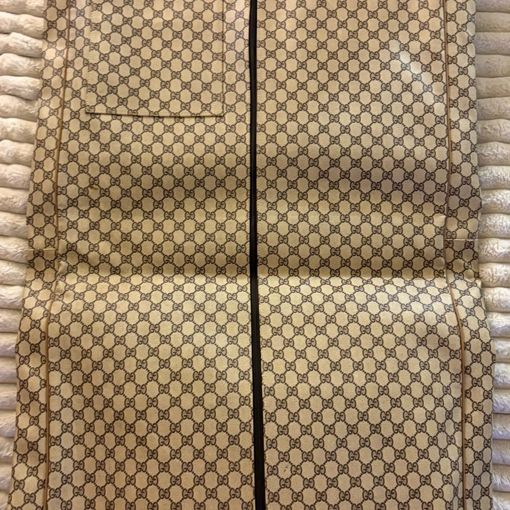 Vintage Gucci GG Supreme Canvas Garment Bag with Signature Red and Green Stripe. - Picture 5 of 16